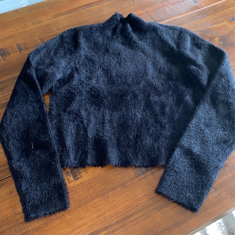 H:ours Turtleneck Chain Sweater